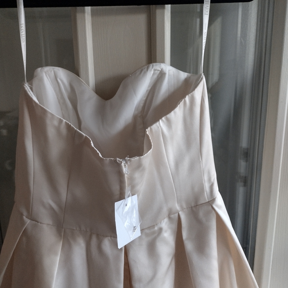 David's Bridal dress size M/L